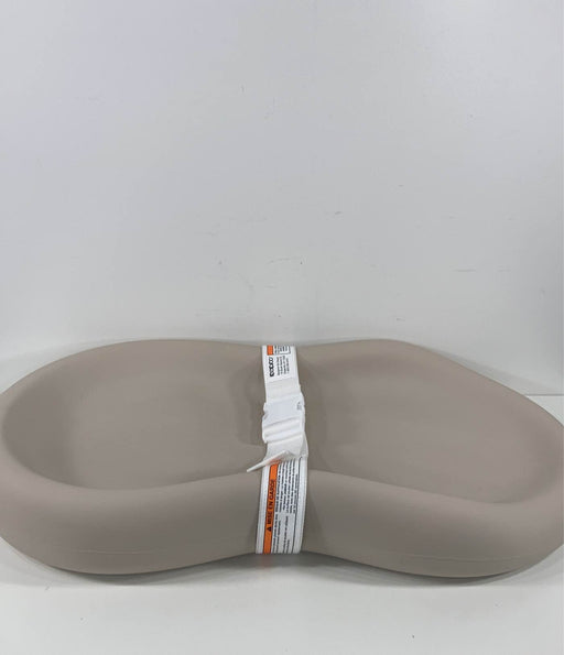 secondhand Keekaroo Peanut Changing Pad, Vanilla