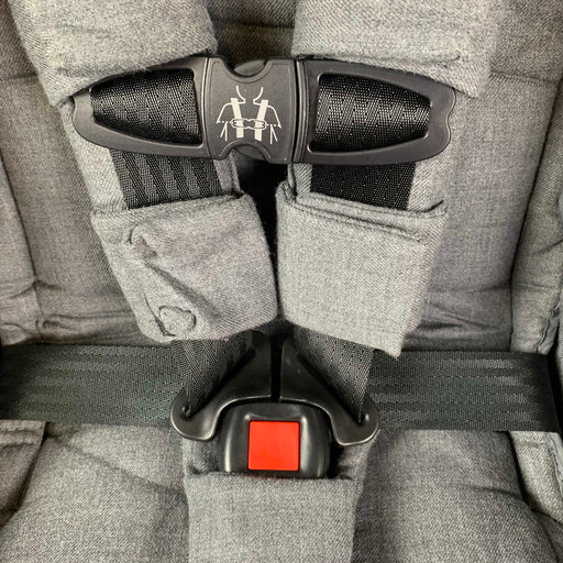 secondhand Diono Rainier 2 AXT Convertible Car Seat