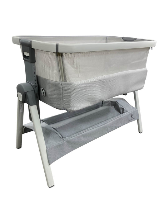 used Venice Child California Dreaming Portable Bedside Bassinet