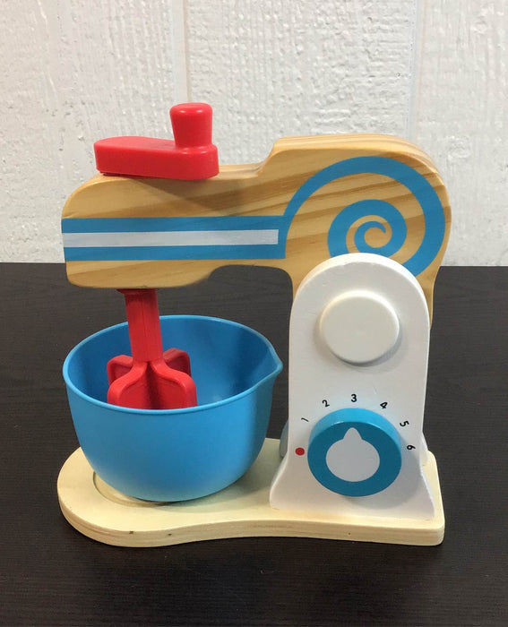 secondhand Melissa & Doug Wooden Make-A-Cake Mixer Set