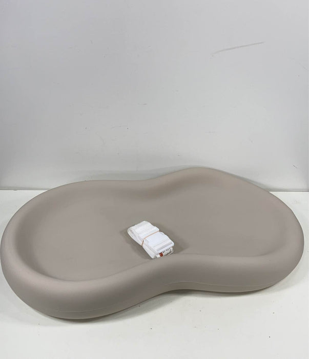 used Keekaroo Peanut Changing Pad, Vanilla