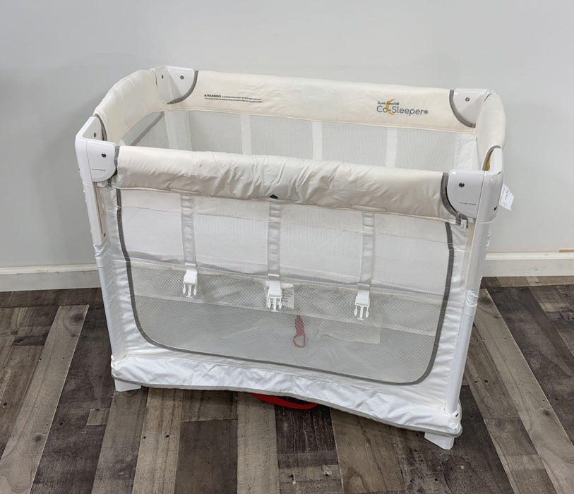 used Arm's Reach Mini Ezee 2-in-1 Co-Sleeper, White-HIDDEN NEED PICTURES