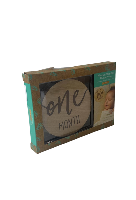 secondhand Pearhead Monthly Milestone Photo Cards