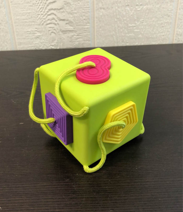 secondhand Fat Brain Toys Oombee Cube