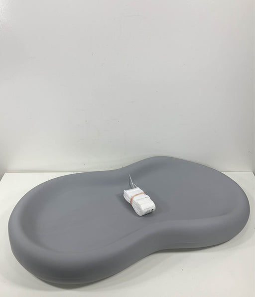 used Keekaroo Peanut Changing Pad, Grey