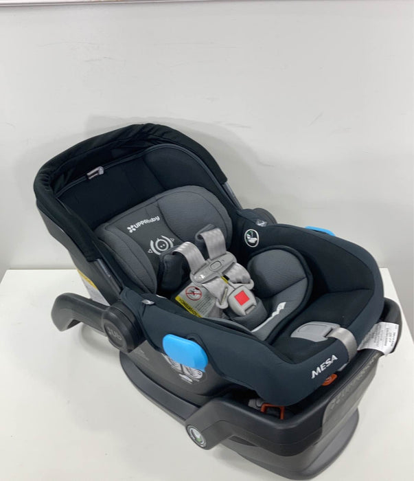 secondhand UPPAbaby MESA Infant Car Seat, 2022, Jake (Black) HIDDEN PHOTOS REQ 10/4