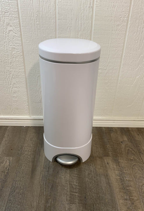 secondhand Munchkin Step Diaper Pail