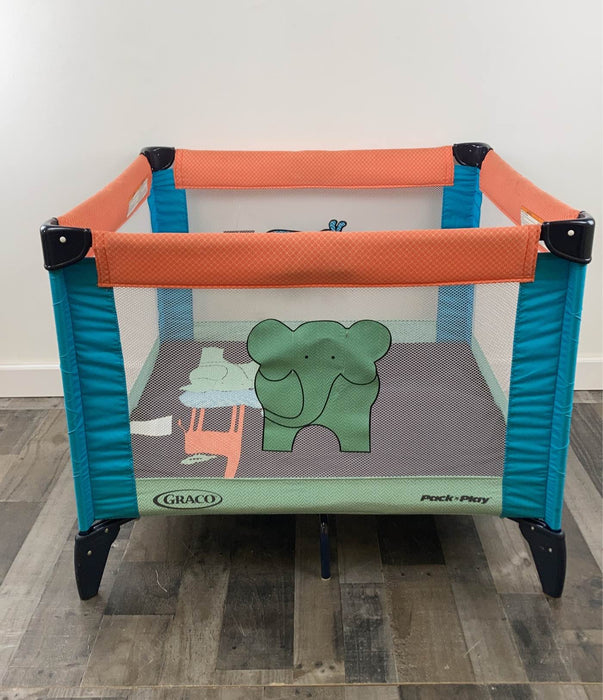 secondhand Graco Pack 'n Play Playard Totbloc