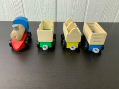 used Melissa & Doug Wooden Farm Train Set