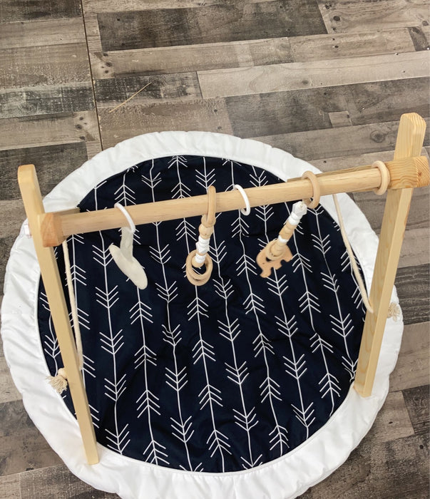 used Dolce Can Wooden Baby Gym