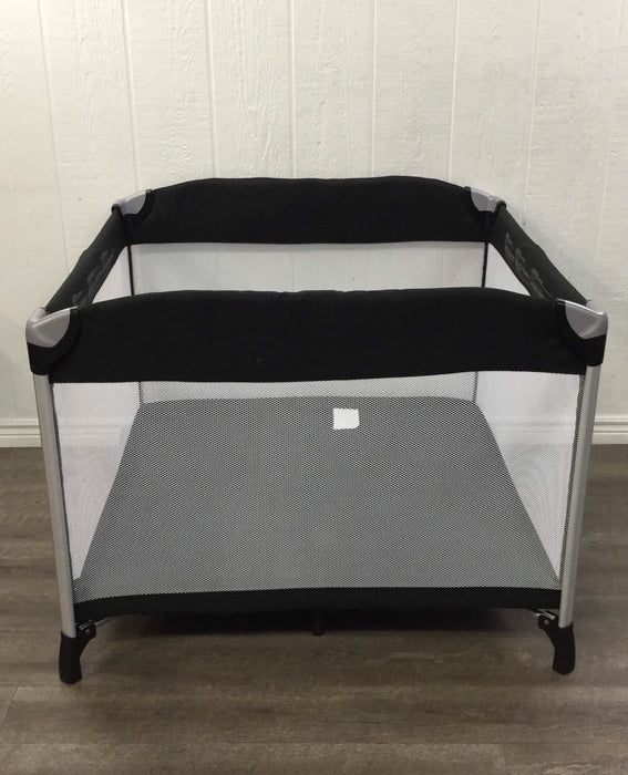 secondhand Joovy Room2 Playard, Black