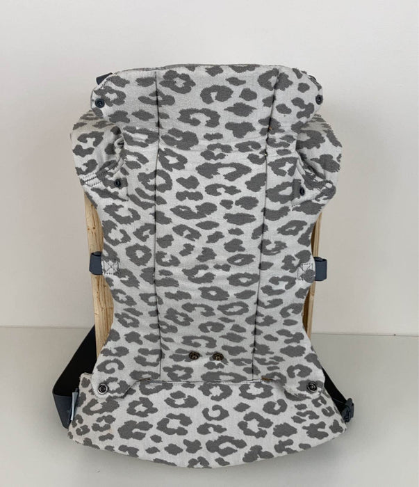 secondhand The Honest Company Beco Gemini Baby Carrier, Cheetah Print