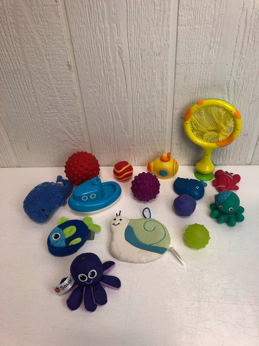 secondhand Munchkin Corner Bath Toy Basket, and Toys