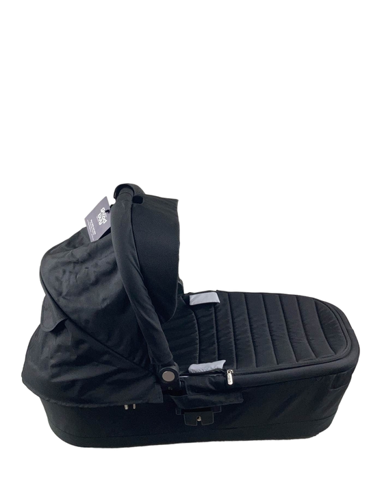 secondhand Britax B-Ready Bassinet