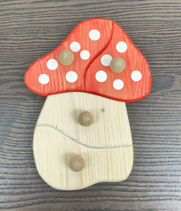 secondhand Drei Blatter Wooden Mushroom Peg Puzzle