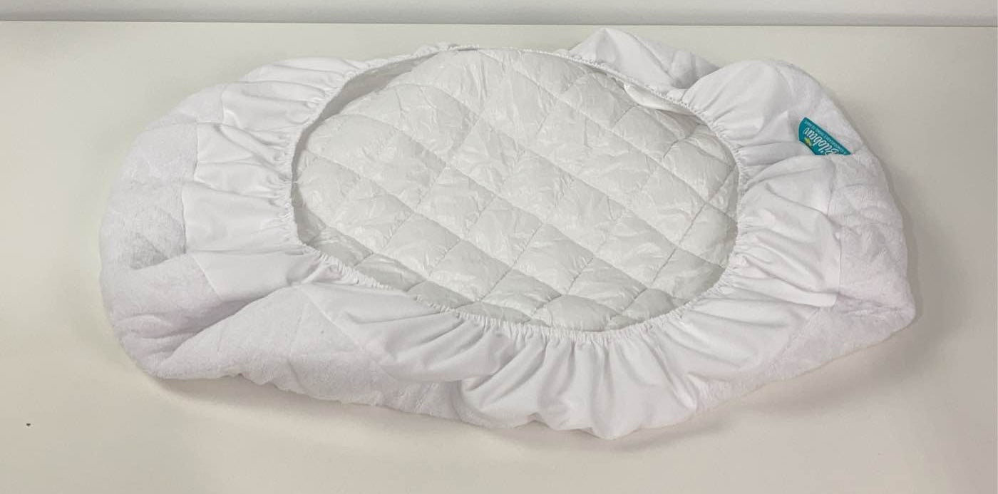 secondhand Biloban Bassinet Mattress Pad, one