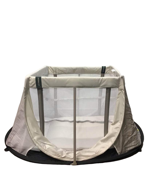 used Aeromoov Instant Travel Playard, White Sand