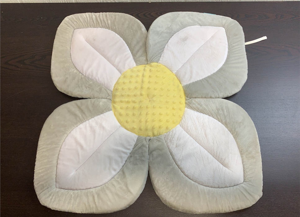 secondhand Blooming Bath Baby Bath Lotus, White-Yellow