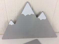 secondhand Trend Lab Mountain Wall Shelf