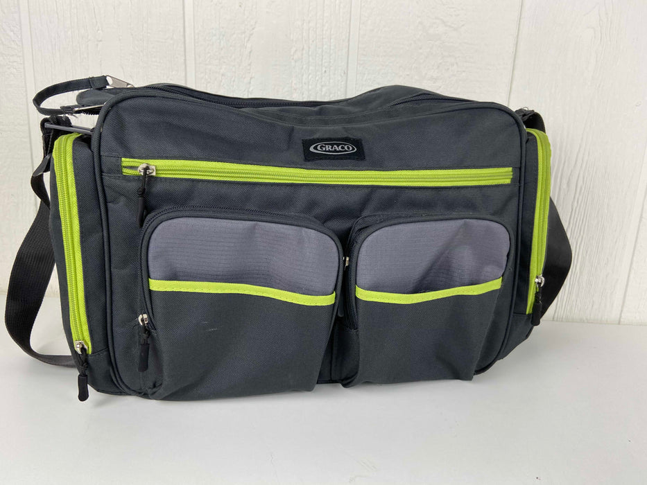 used Graco Places And Spaces Duffle Diaper Bag