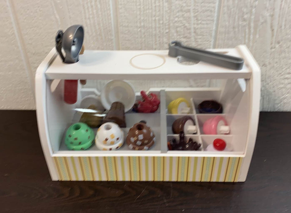 used Melissa & Doug Wooden Scoop & Serve Ice Cream Counter