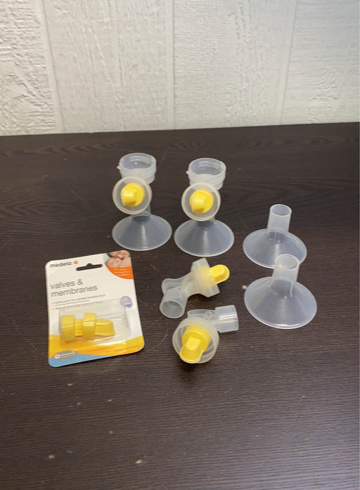 used BUNDLE Medela Accessories, -24mm