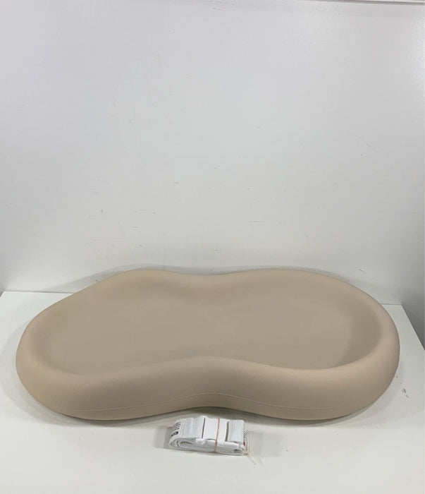 secondhand Keekaroo Peanut Changing Pad, Vanilla