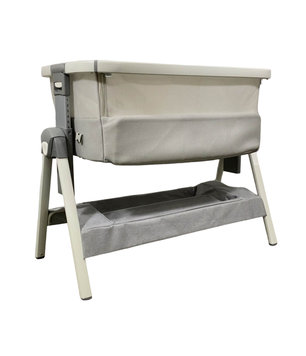 used Venice Child California Dreaming Portable Bedside Bassinet