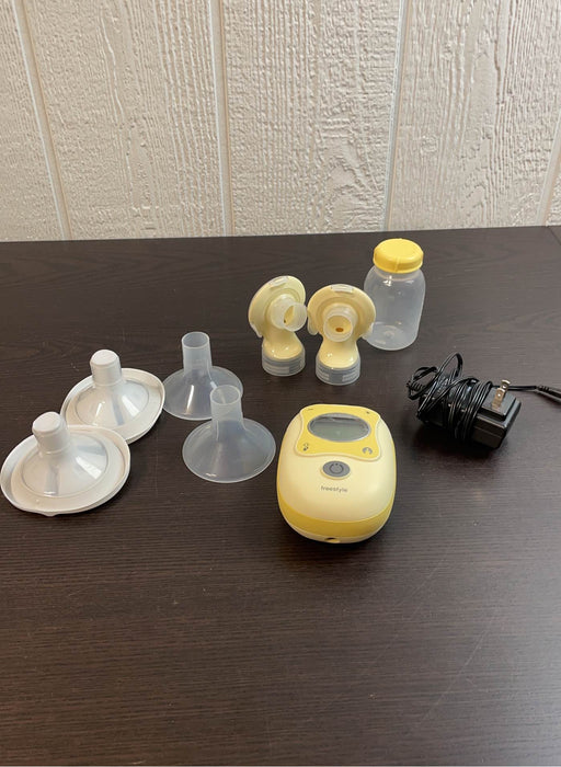 secondhand Medela Freestyle Breast Pump, (24MM Flanges)