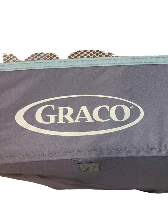 Graco Pack 'n Play Playard Inclined Seat & Changer, Portable Napper