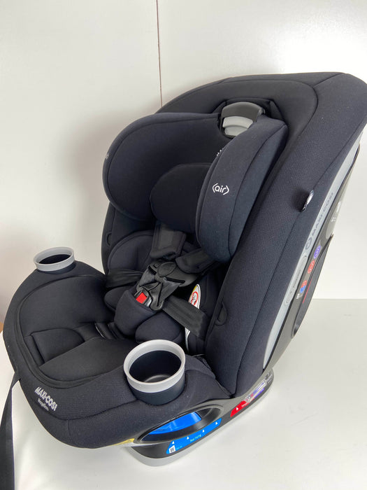 secondhand Maxi-Cosi Magellan XP All-in-One Convertible Car Seat, 2020