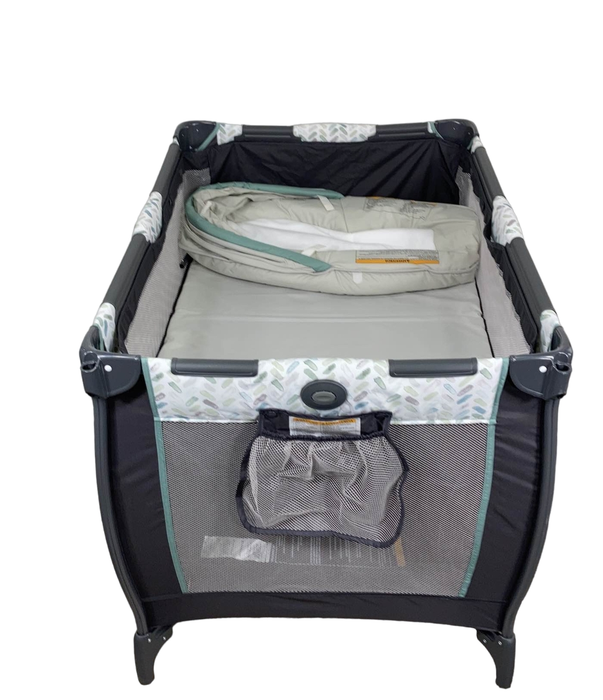 secondhand Graco Pack 'n Play Care Suite