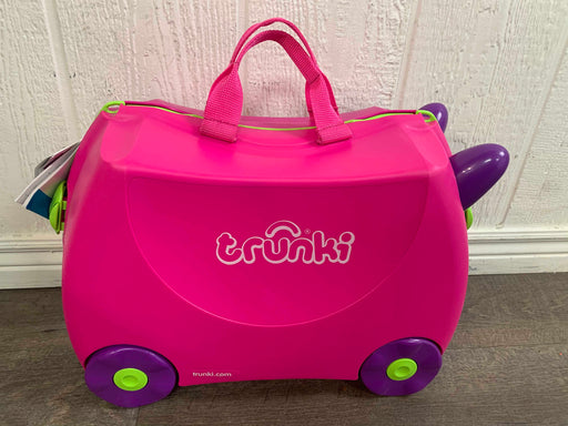 secondhand Melissa & Doug Trunki