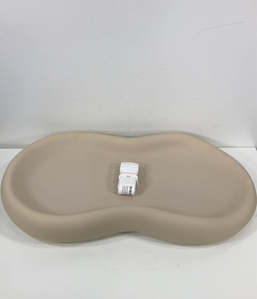 secondhand Keekaroo Peanut Changing Pad, Vanilla