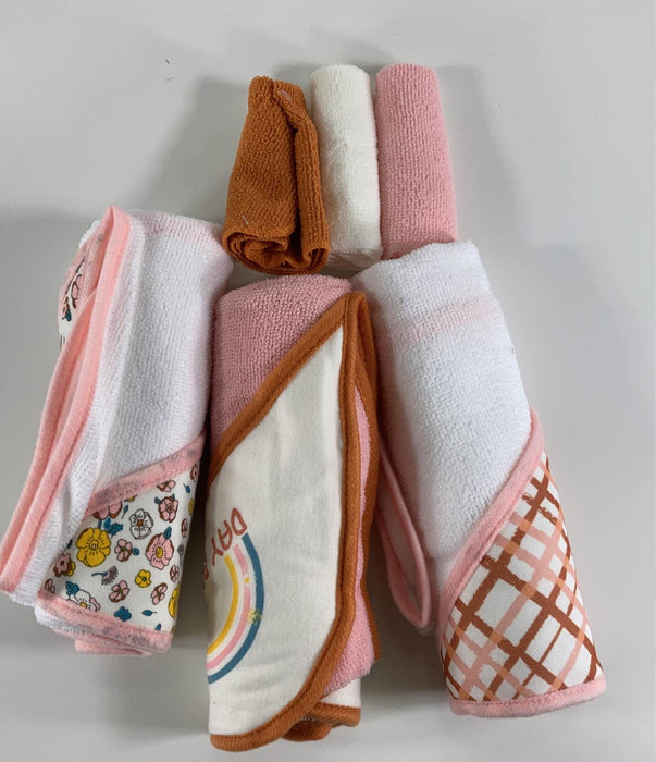 used Modern Baby Hooded Towel And Washcloth Set