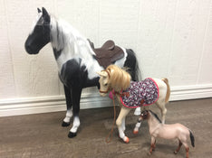 used BUNDLE Animal Toys With A Large Horse