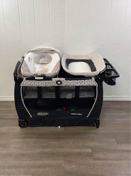 secondhand Graco Pack 'n Play Snuggle Suite LX Bassinet Changer