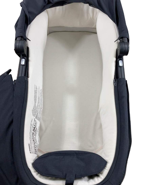 secondhand Nuna Triv Bassinet