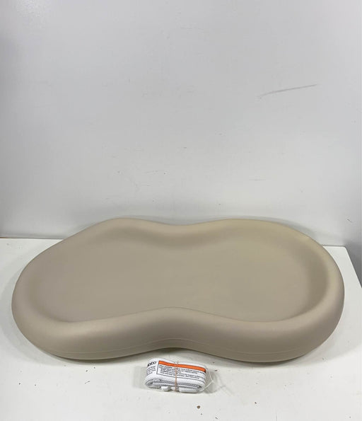 secondhand Keekaroo Peanut Changing Pad, Vanilla