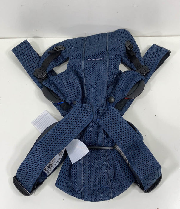 used BabyBjorn Baby Carrier Mini, Navy Blue 3D Mesh