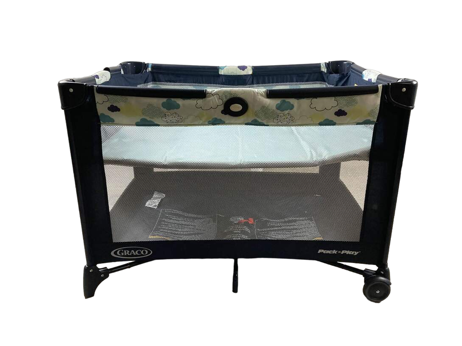 used Graco Pack 'n Play On The Go Playard And Bassinet, Kagen