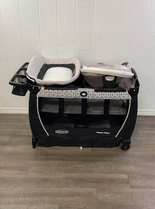 used Graco Pack 'n Play Snuggle Suite LX Bassinet Changer