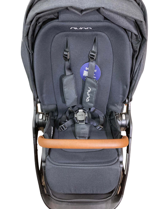 Nuna Triv Next + Pipa Urbn Travel System, 2023, Caviar