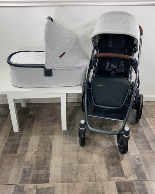 secondhand UPPAbaby VISTA V2 Stroller, 2022, Anthony (White & Grey Chenille)