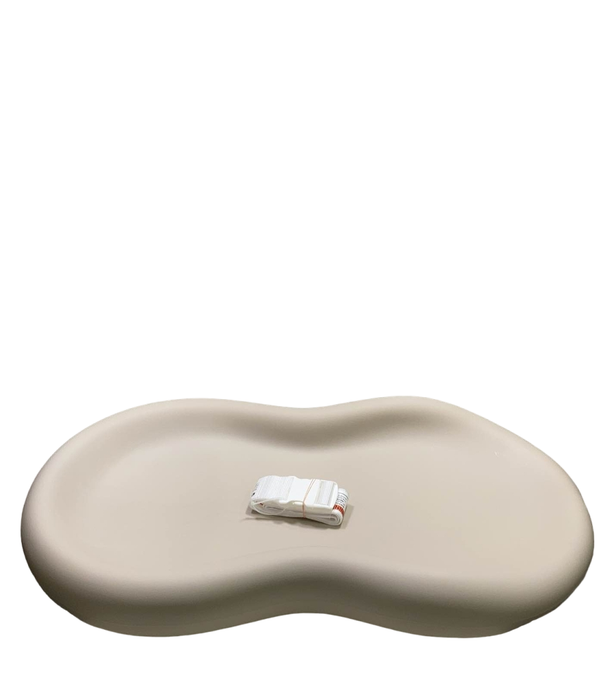 secondhand Keekaroo Peanut Changing Pad, Vanilla