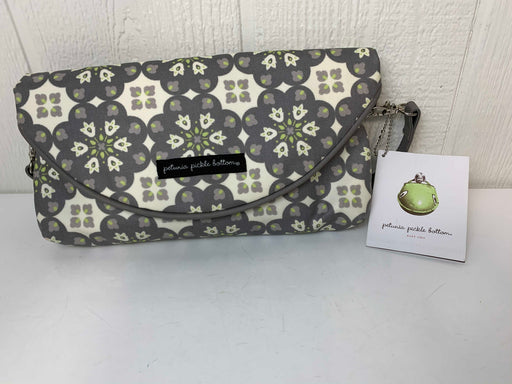 used Petunia Pickle Bottom Diaper Clutch