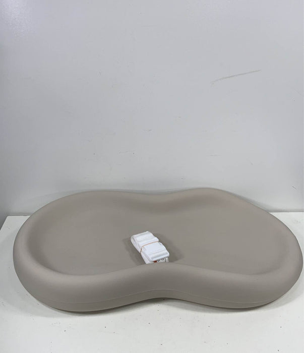 secondhand Keekaroo Peanut Changing Pad, Vanilla