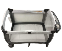 secondhand Graco Pack 'n Play Close2Baby Bassinet Playard