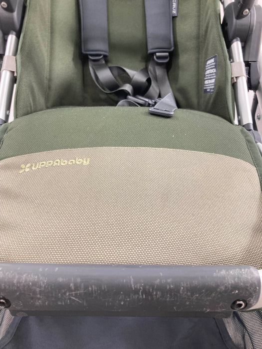 used UPPAbaby CRUZ V2 Stroller