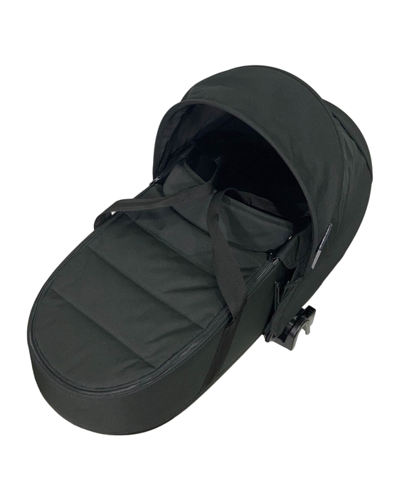 secondhand Babyzen YOYO Bassinet, Black